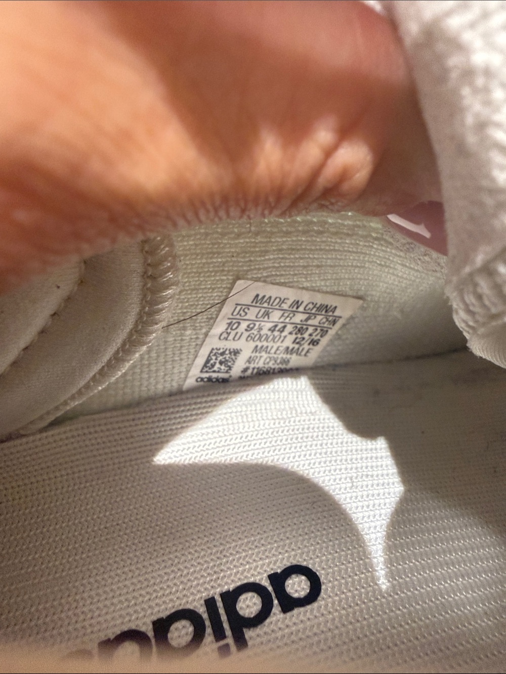 Yeezy White Men's Sneaker - Picture 10 of 10